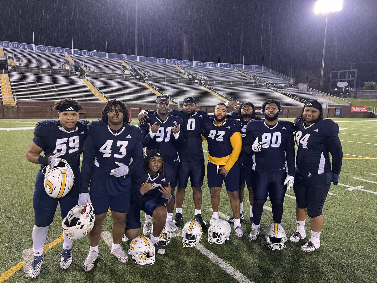 @KKelvinmorris @marlontaylor92 Last spring ball in da books preciate yall fellas for pushing me to be the best version of myself everyday ‼️ I wouldn’t want to go to war with any other group 🤞🏾💯