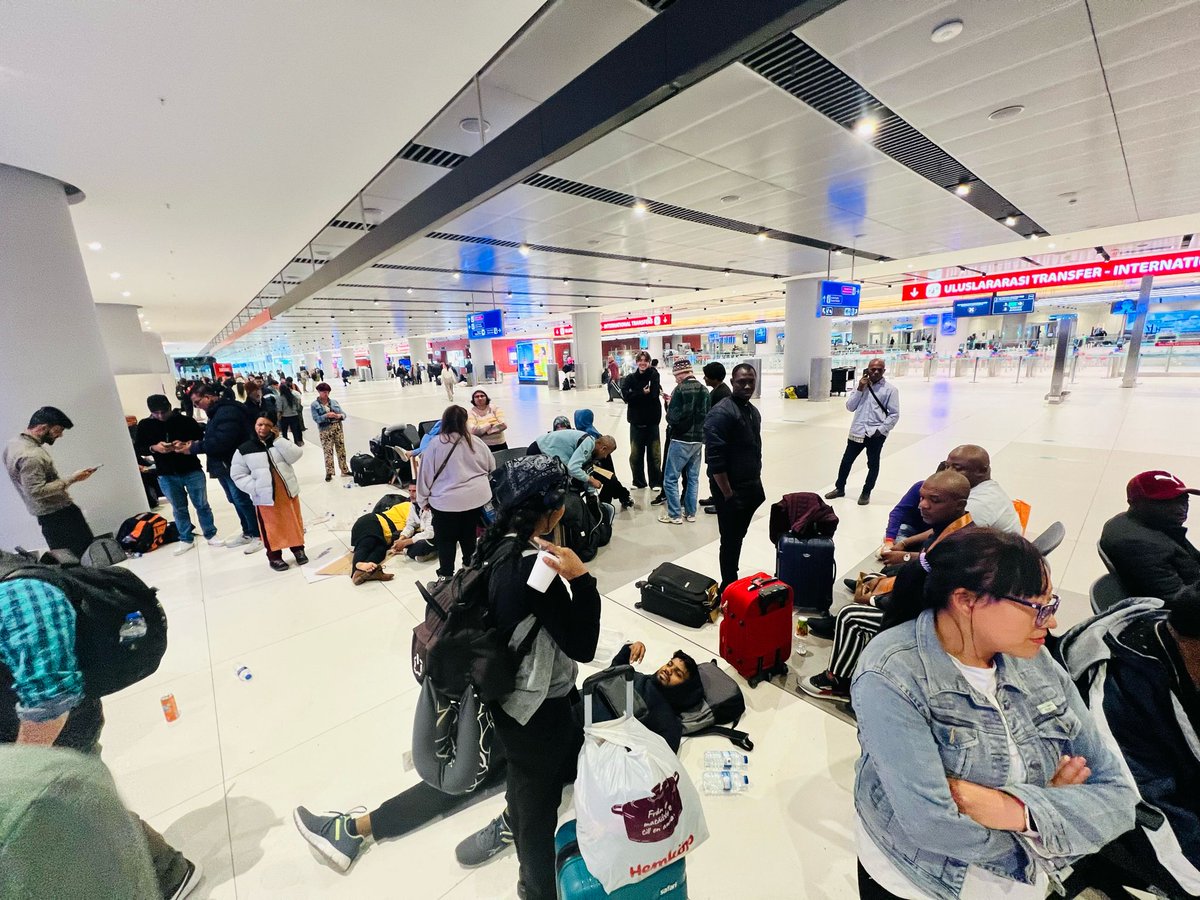 akk_mehta_'s tweet photo. @JM_Scindia @IndiGo6E @TurkishAirlines @TK_HelpDesk @DGCAIndia @PMOIndia @indiatvnews @aajtak @ABPNews @ANI @ZeeNews @CNNnews18 @BBCBreaking @cnnbrk @DDNewslive @airnewsalerts https://t.co/TCthZEnL8m