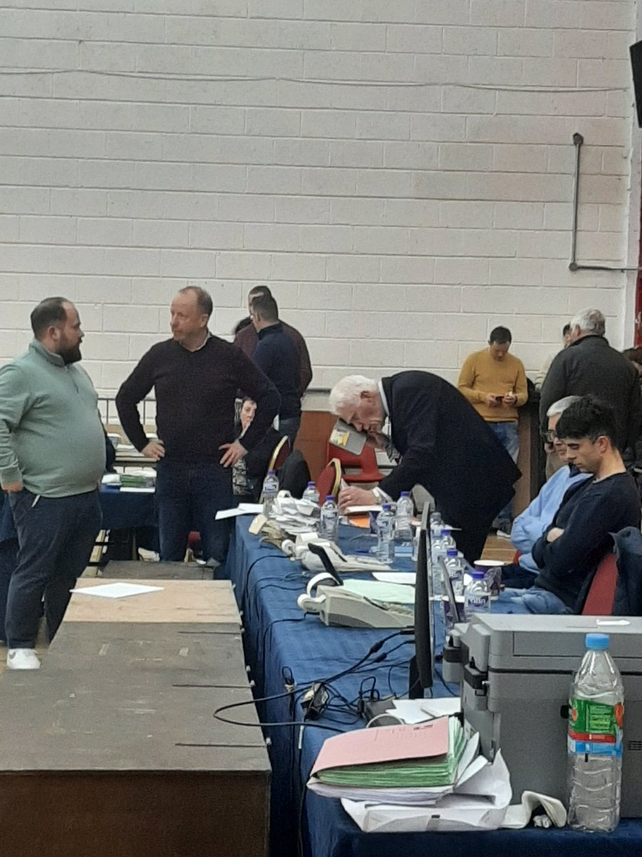 Getting close to a result. Returning Officer Derry Buckley phones in results to HQ ahead of expected official announcement here in Galway East count centre #Referendum