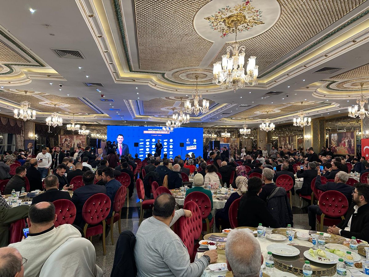 MadefBasaksehir's tweet photo. Madefimizin düzenlediği malatyalı hemşehrilerimizle buluşması geniş bir katılımla gerçekleşti. https://t.co/KDyElj8ZKQ