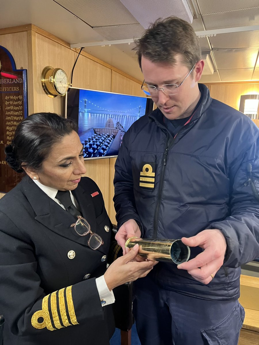 AminaArtAnsari's tweet photo. Glimpses of an afternoon with HMS Northumberland - Heartiest thanks to Will and Darren! 

February 2024 #hmsnorthumberland #royalnavy #durdanaansariobehoncptrn #feb2024 @HMSNORT https://t.co/Kk19KXqL0g