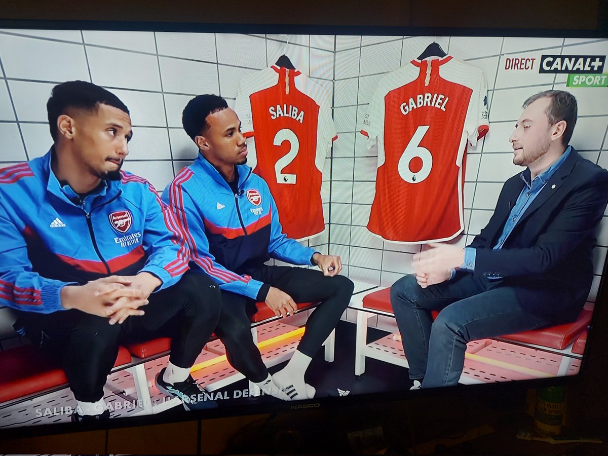Gabriel and Saliba being interviewed on French sports channel, Canal+. Surprised to hear Gabriel speak fluent French. They both confirmed they communicate on the pitch in French. #EliteDefenders #AFC @Arsenal #BestDefence @AFTVMedia @bhavss14 @AFC_Fazeel @ltarsenal @GunnerLoulou
