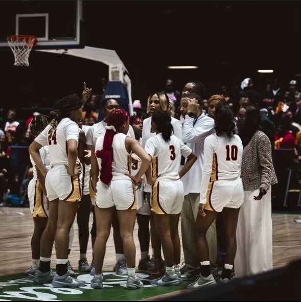 heyyCoachK's tweet photo. 29-1 
☑️Undefeated at Home
☑️Region 5- 5A Champions
☑️5A State Champions 
To our 8 seniors, 
It’s been a pleasure coaching you all for the past 4 years! I came into this program w/you in 2019 during the pandemic. It’s been a journey, &amp; now u all have reached the goal YOU’VE SET! https://t.co/bqZvzQ52a5