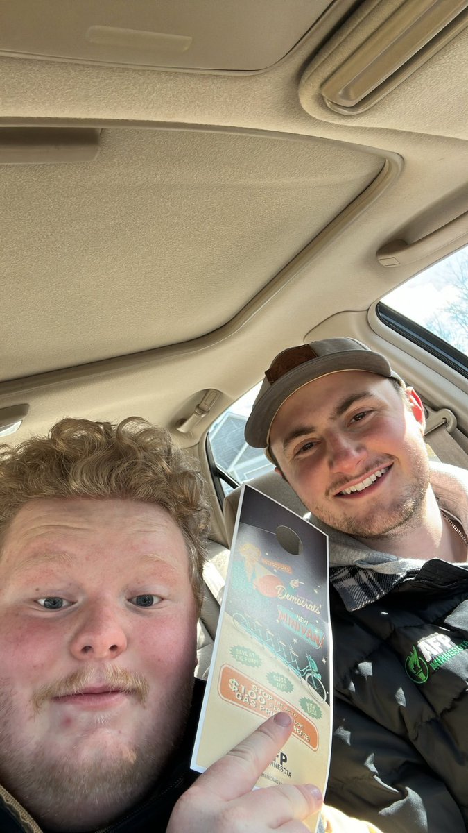 ProsperityMN's tweet photo. Our people are out in full force today talking to voters about fighting the new “Clean Transportation Standard” bill that’s proposing a destructive gas tax that’ll affect all Minnesotans! #OneExpensiveMinnesota #CTS https://t.co/XUZeDDio6z