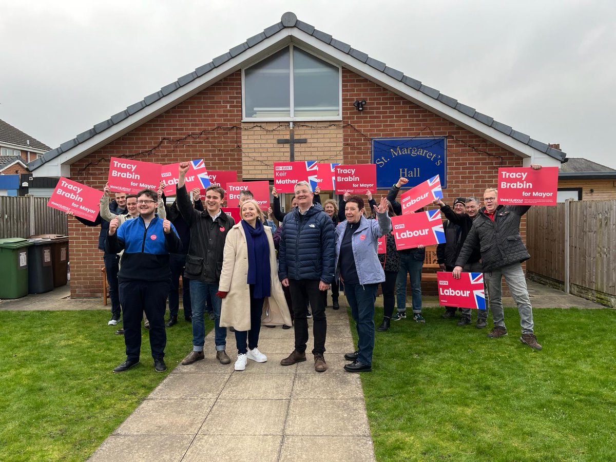 Fiz and I popped over to Methley for <a href="/JamesLewisLab/">James Lewis</a> campaign launch good to see <a href="/TracyBrabin/">Tracy Brabin WY 🌹</a> our super WY Mayor and <a href="/Mather_Keir/">Keir Mather MP</a> MP. Great  support on the doorsteps and lovely pies in the hall.