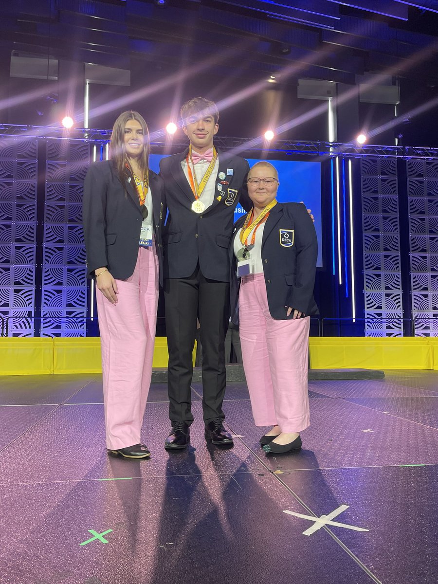 RHSBTbusiness's tweet photo. Ava Bosse, Thommy Kroeger, Kenley Commins https://t.co/TBEYHnnChE