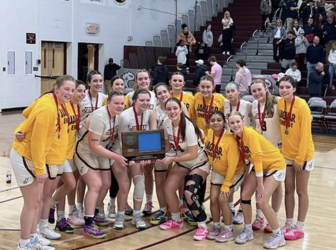 JagsGBB's tweet photo. Although last night didn’t end how we wanted it to, we are SO proud of the fight and perseverance from this team all season long. A special thank you to our four seniors; Ava, Carol, Lily, and Maddie. Go Jags! #Family https://t.co/9jyJJm7pro