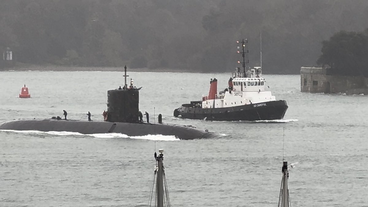 HMS Triumph passing Mountwise towards Devonport. Worth getting soaked for 🙏 <a href="/NavyLookout/">Navy Lookout</a> <a href="/Plymouth_Live/">Plymouth Live</a>