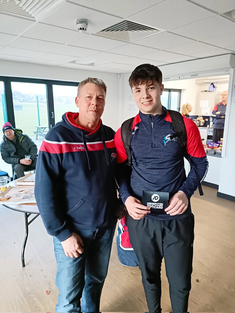 Congratulations to U18's  James Molyneux who was outstanding today and deservedly took the £50 @JDSports voucher.
Great to have <a href="/totallyadhoc/">Andy</a> our sponsor <a href="/FirecomplyLtd/">Firecomply Ltd</a> present the voucher to James. 🔵🔴⚪🦈🦈🦈