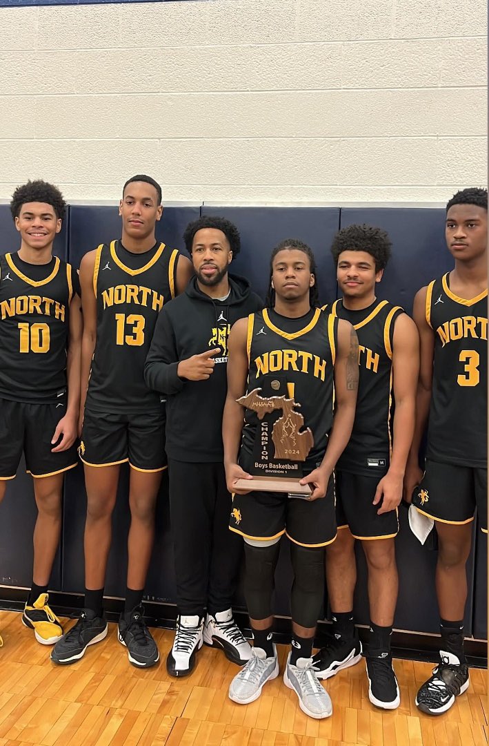 DRiceElite's tweet photo. I love what I do and do what I love! #RespectTheGame #KillazOnly @NFHSBasketball https://t.co/mBFZC9vo9G