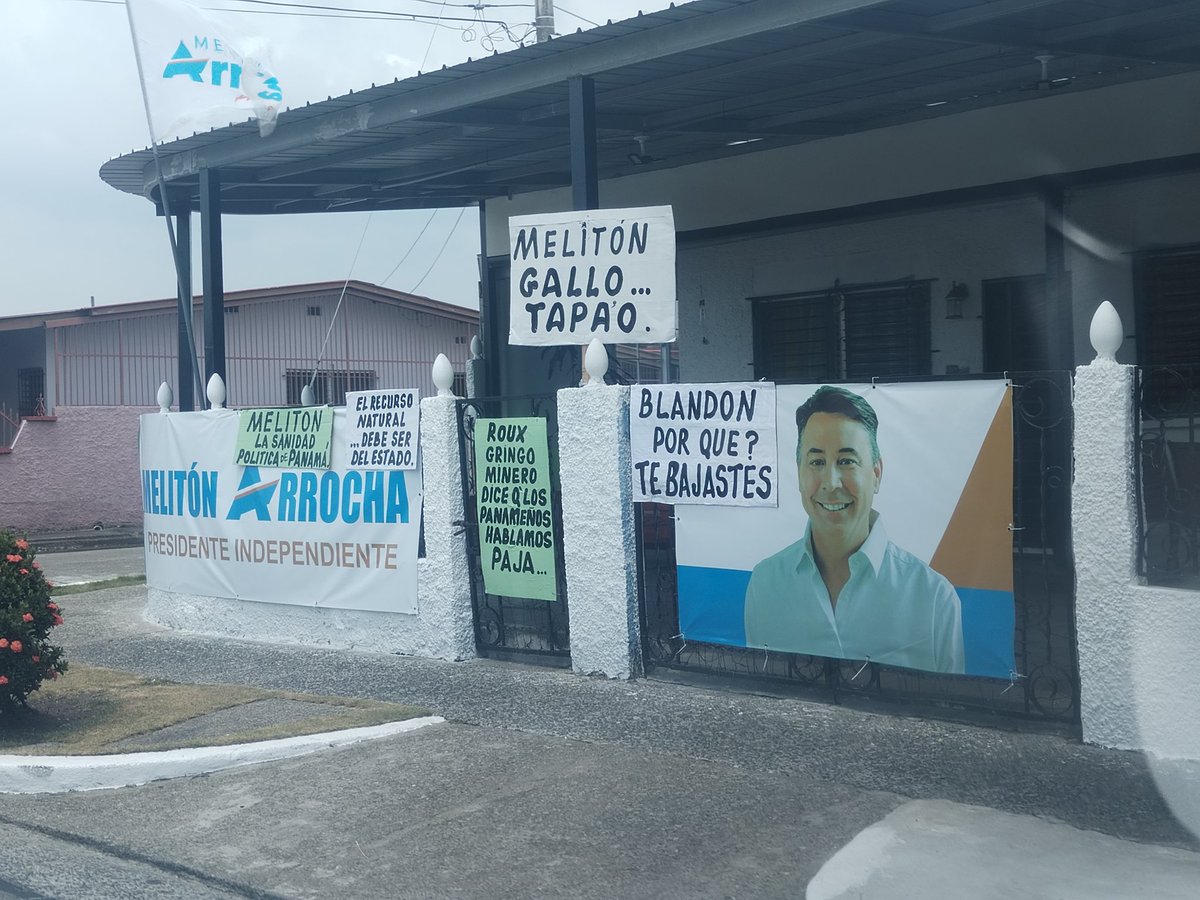 Acá en Santa Clara Melitón tiene un Centro Político 😆