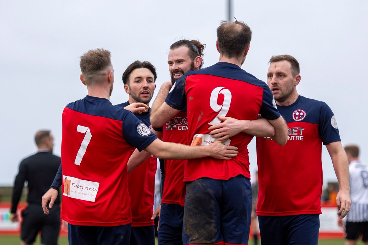 redcarathleticf's tweet photo. Who do you think was Redcar’s best?👇

#UTS 🔴🔵 #REDvTOW https://t.co/uZhiXGnP1z