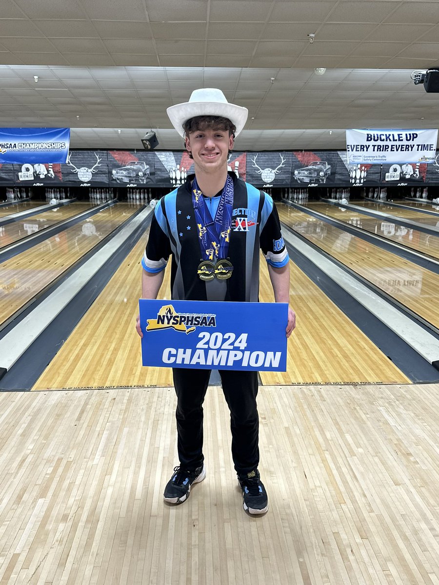 SectXISuffolk's tweet photo. 🎳 The Section XI Boys Composite bowling team won the NYSPHSAA championship.

Anthony Manetta of Comeswogue bowled the highest game in the state with a 279.

Corey Volper won the sportsmanship award from Section XI.

Congrats to all! https://t.co/KTG3NmjfRd
