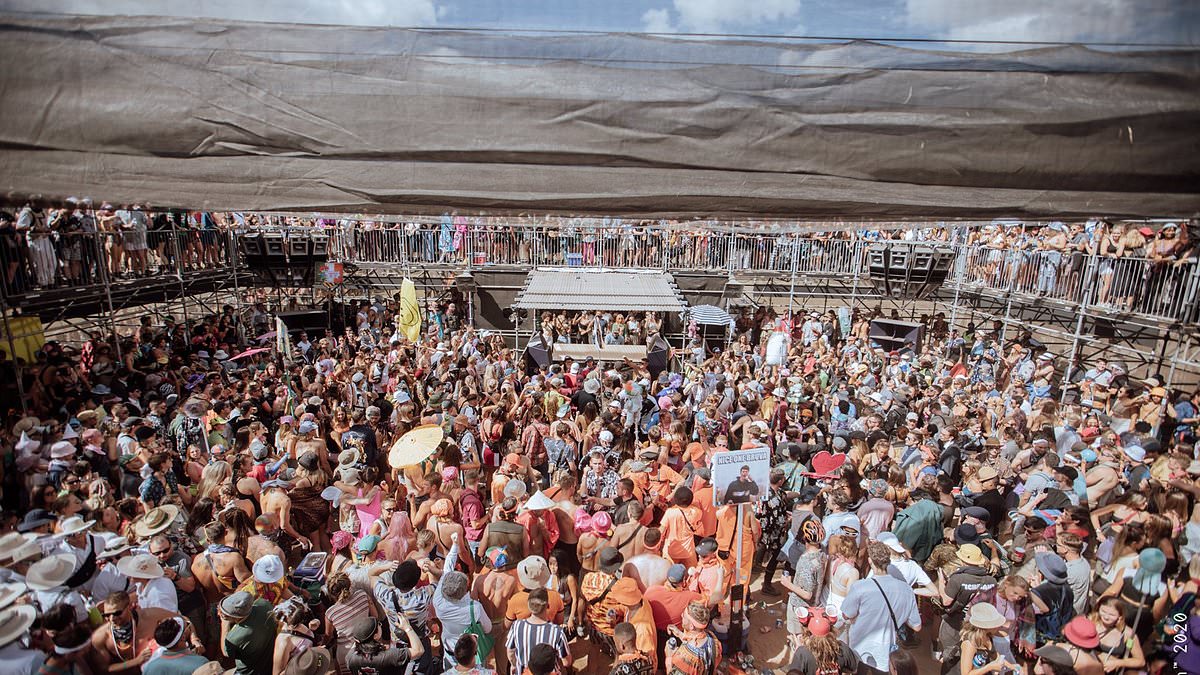 thealertcontent's tweet image. Alert - Pitch Music and Arts festival: Revellers are warned not to come to the Moyston event because of extreme heat and fire risks - but the event is still going ahead alertcontent.com/?p=36238