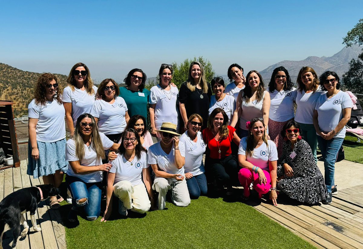 Excelente encuentro de Mujeres Republicanas #FuerzaDeMujer #LaFuerzaDeMujer #LaFuerzaDeChile @maca_santelices @CataDelRealCL Solo Queda Republicanos 🇨🇱💪😃 Vamos a Recuperar Chile