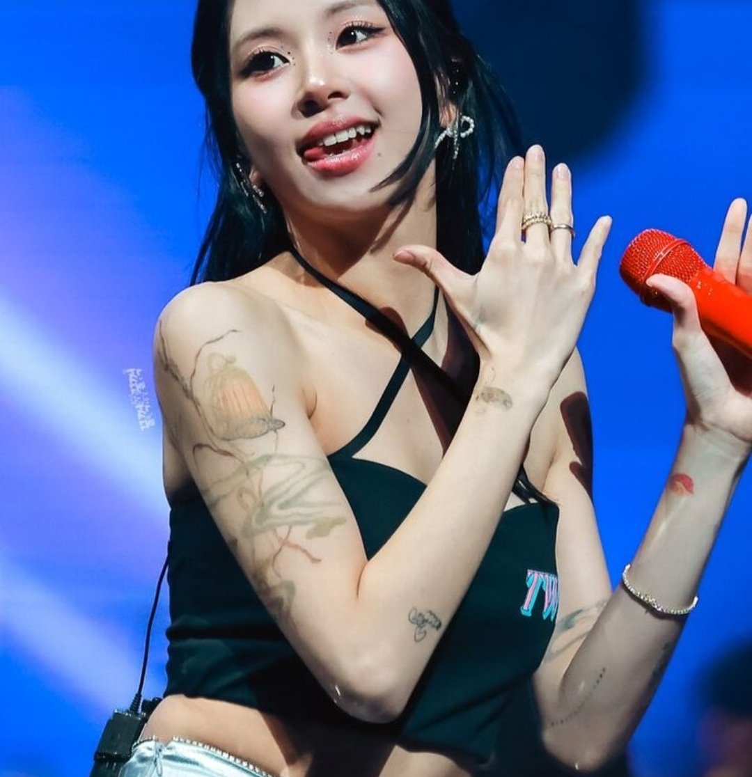 ✨SON CHAEYOUNG TATTOO TIMELINE THREAD✨ I looked at old tweets and forums to find out when certain tattoos were first MENTIONED(!!!!) There can be mistakes Like if u want lol