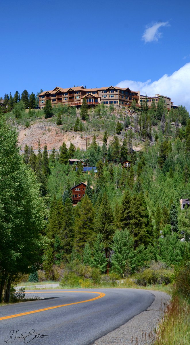 A hotel with a view #Breckenridge #Colorado #RockyMountains #VerticalSaturday #vertorama #Panorama @PanoPhotos @ThePhotoHour