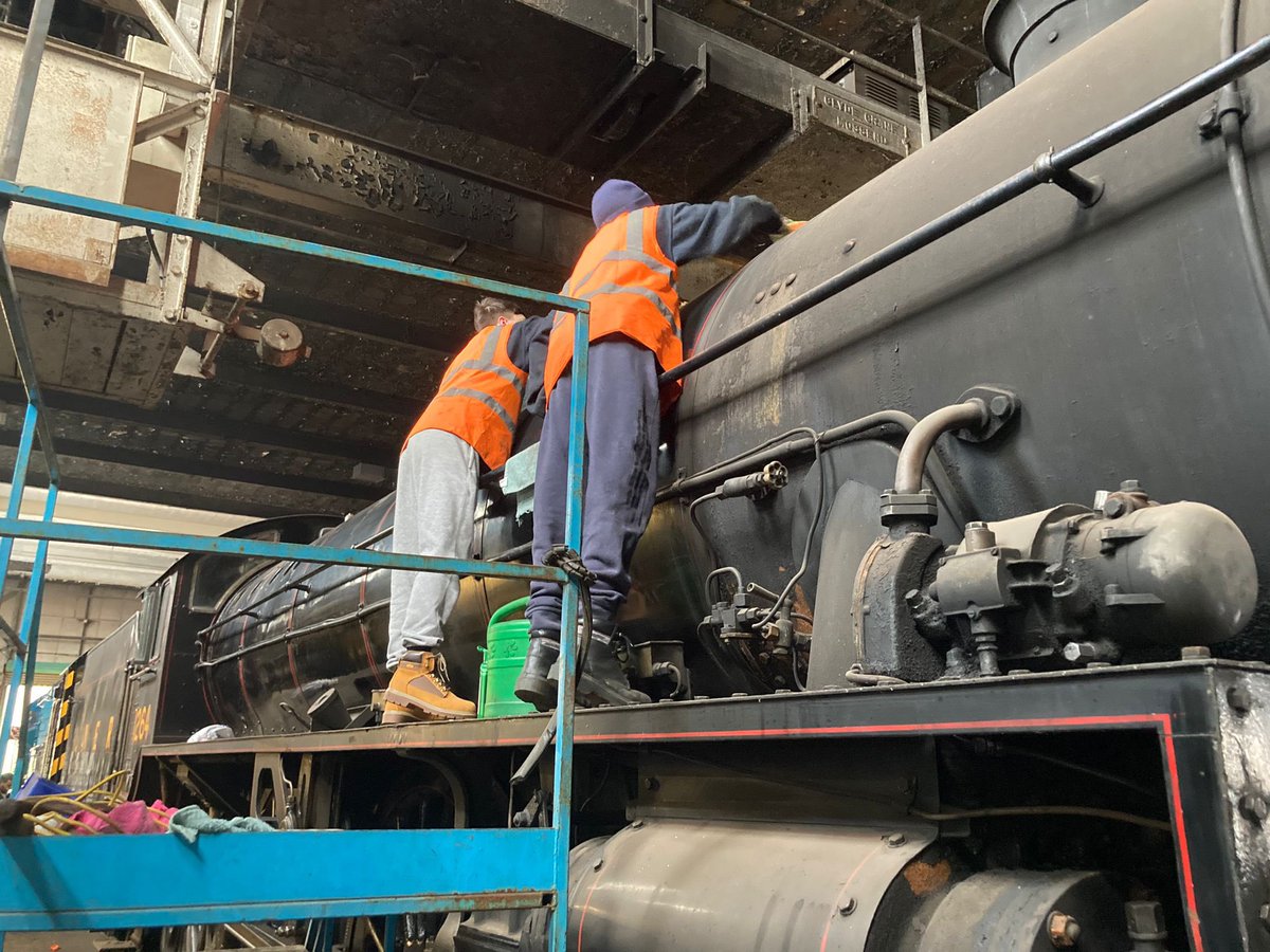 A superb working party rallied today to get 61264 ready for next weekend’s <a href="/GcrGreat/">Great Central Railway</a> Railway’s 125 anniversary gala. Join us at The Nottingham Transport Heritage Centre in Ruddington via the bus that will reunify the two halves of the Railway on the day.

tickets.gcrailway.co.uk/events/66145