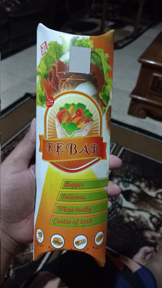 fidelazan's tweet photo. Kayana dibawah rumah depan indomaret udah ga ada,trs tempatnya skrg diganti ini. Tp kenapa enakan kayana 😭😭😭 https://t.co/08RAksOokc