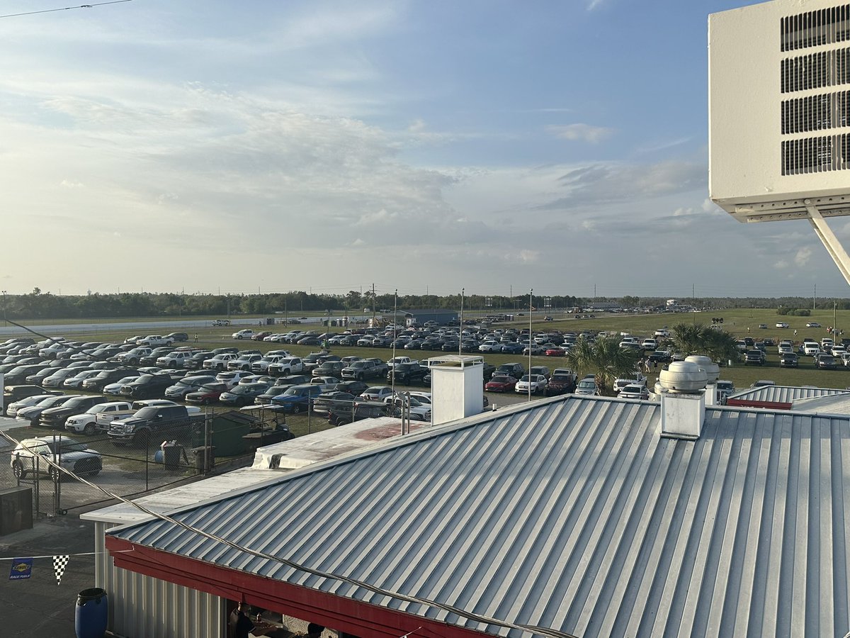 AnnouncerJake's tweet photo. Night #2 of The #TourofDestruction is ready to get underway from #BradentonFLβs #FreedomFactory #SchoolBusFigure8Racing, Enduro, car stunts & whole lot more coming up! Check out the stream live on #FRDMPlus #HellYeahBrother πΊπΈπ https://t.co/Zqd3dPTEJD