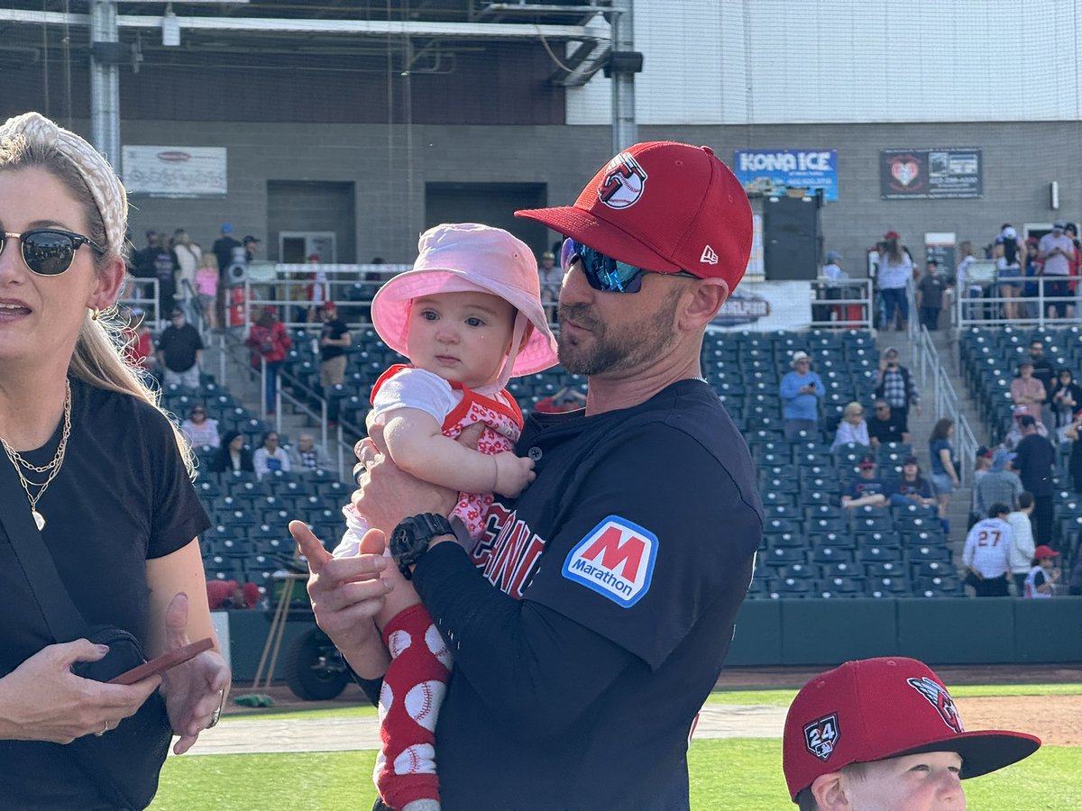 MandyBell02's tweet image. I don’t know about you, but my favorite player is Baby Albernaz. 

THE SOCKS.

@SlangsOnSports , I repeat, THE SOCKS😭.