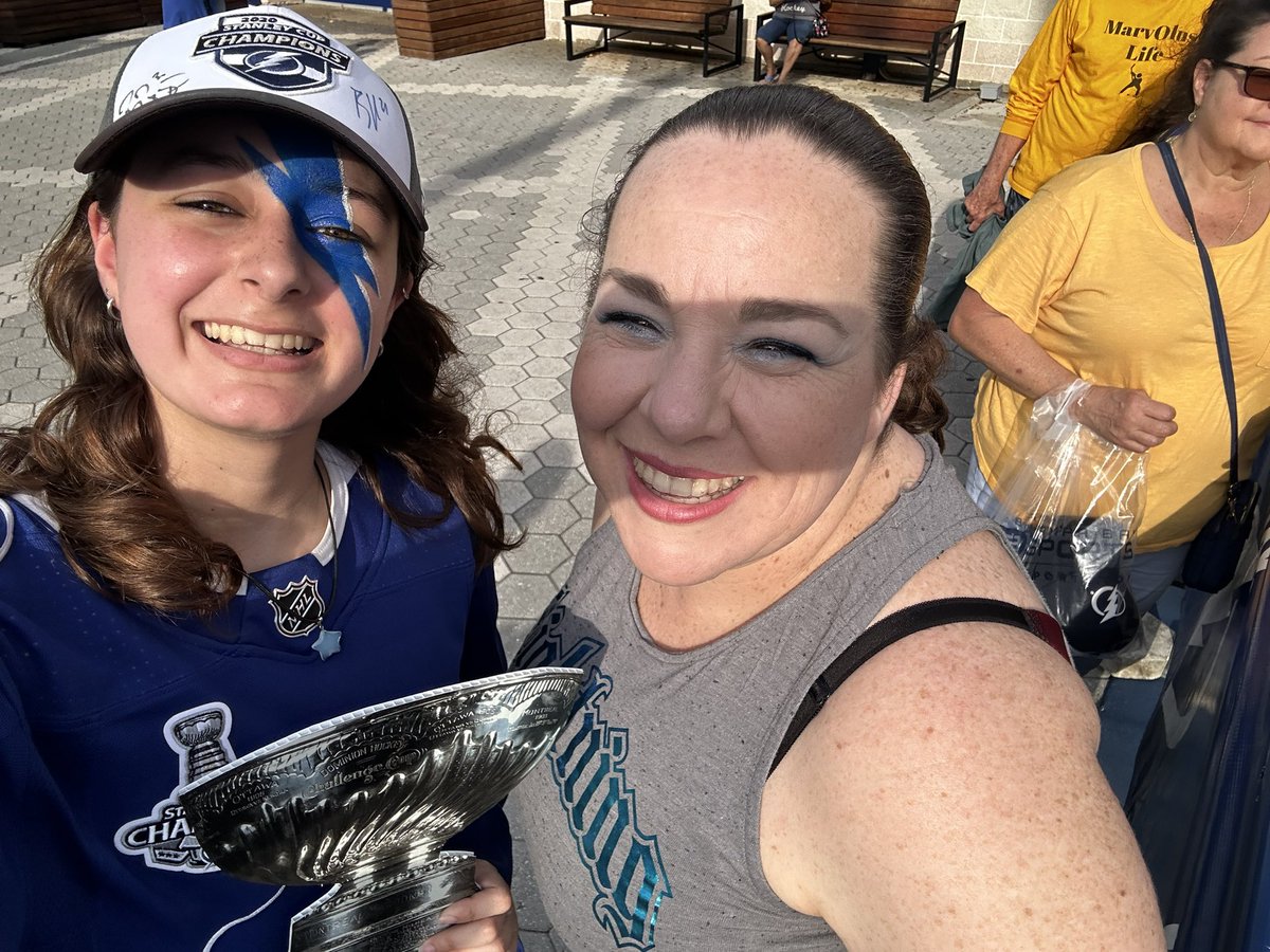 iHeartBraydenPoint tweet media