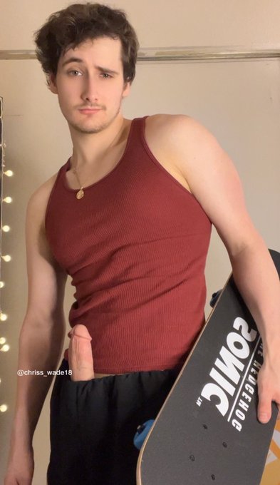 Looks like your buddy had wardrobe malfunction🍆👀  https://t.co/Q9d6VG6gGW https://t.co/srn633tieB