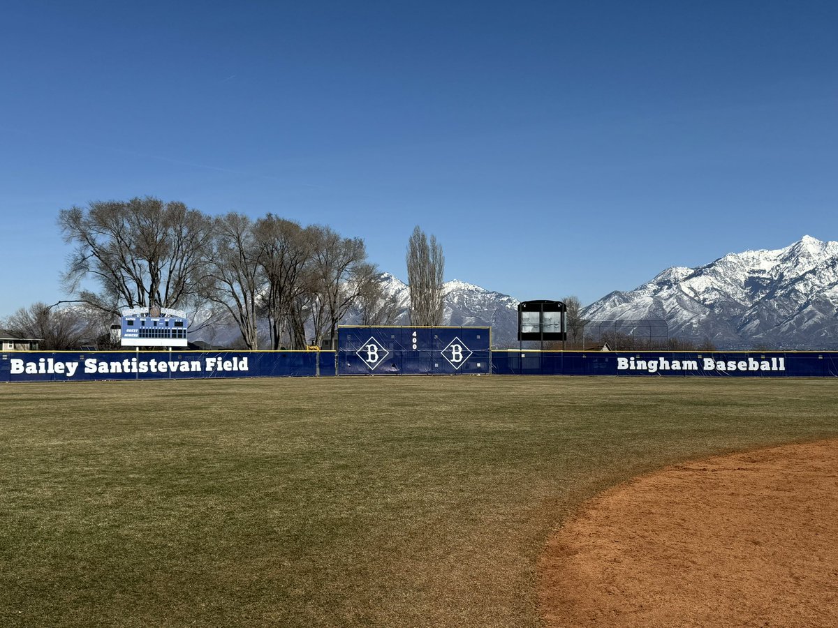 Huge thanks to our #MinerFamily that came out and helped put up the new windscreen today!  Much appreciated!