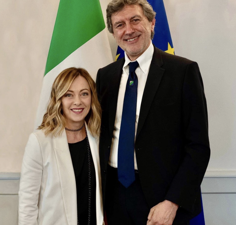giorgiaa26's tweet photo. Mar Motta
Mar Silio https://t.co/jK4MyyU70u