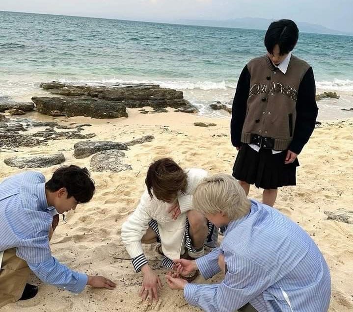 wonwoopeitoes's tweet photo. músicas de kpop que eu escuto muito e que acredito que merecem mais reconhecimento!!

— uma thread meio longa 🧶 https://t.co/bpyRcWZgq4