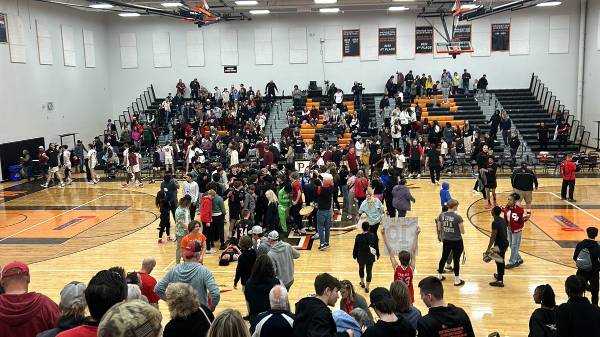 CRGirlsBBall's tweet photo. @CRHS_Basketball win 82-68! Next stop Section final! https://t.co/3RWMZGJoe0