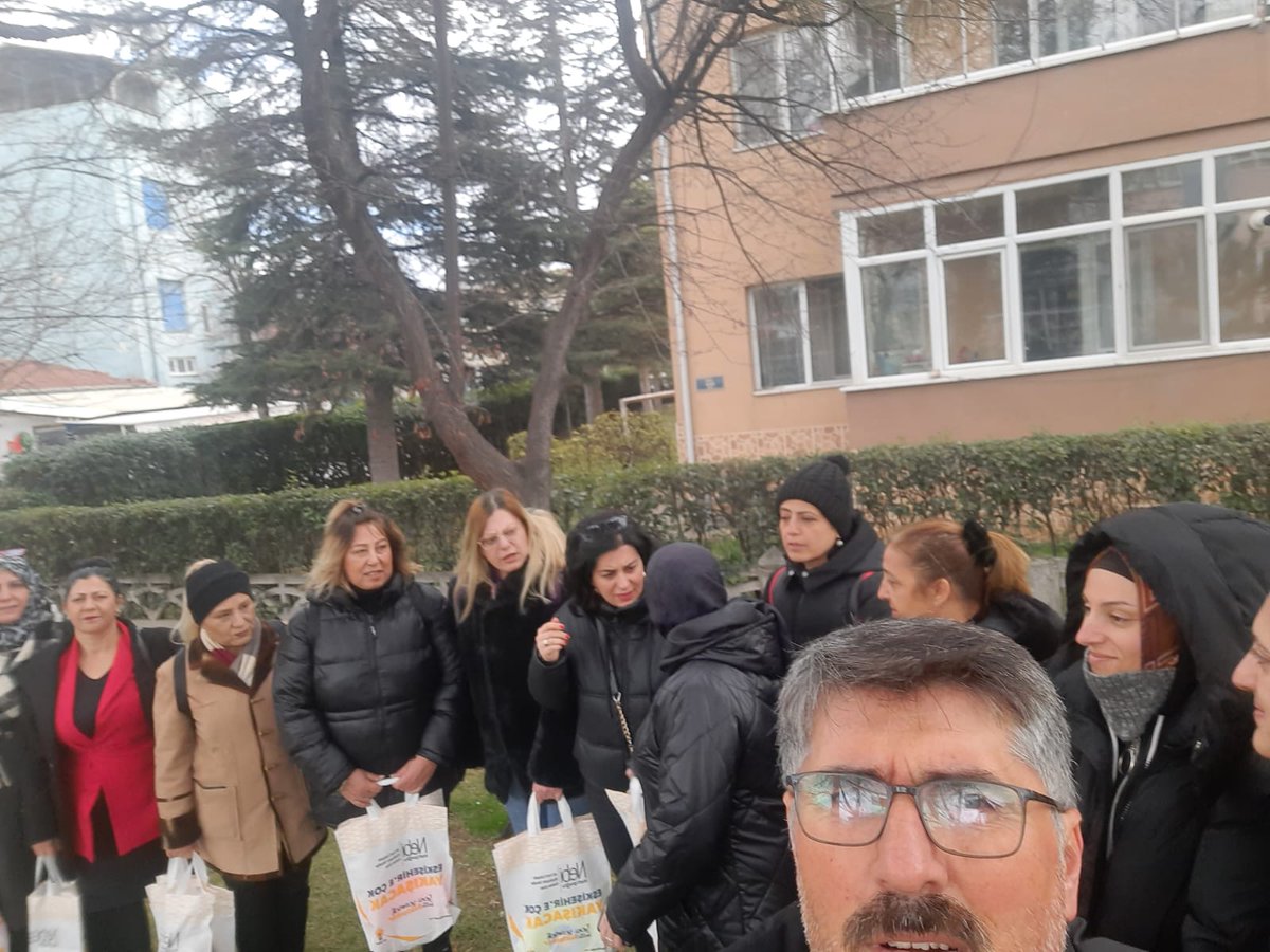 Eskişehire Hizmet gelecek
<a href="/RTErdogan/">Recep Tayyip Erdoğan</a> 
<a href="/NebiHatipoglu/">Nebi Hatipoğlu</a> 
<a href="/HamidYuzugullu/">Hamid YÜZÜGÜLLÜ</a>