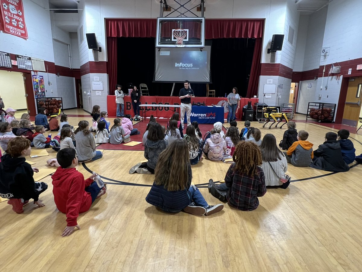 CELlibrary's tweet image. So much fun today at the Young Authors&apos; Conference! Robots, drones, authors, and writing! #spottheroboticdog #onebookonecommunity2024