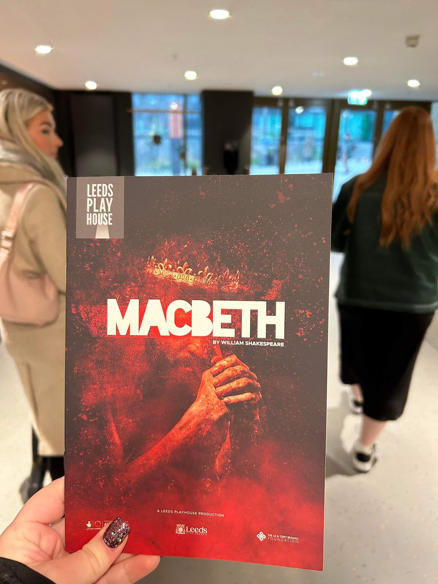 MissGriffithEng's tweet photo. Lovely afternoon seeing Macbeth at The Leeds Playhouse! A wonderful interpretation of a classic play https://t.co/hkys8KxdXa