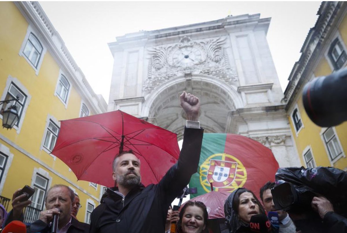 Demà eleccions a #Portugal, @anxoluxilde 
- Portugal ensaya el cordón sanitario a la ultraderecha en el confín de Europa epaper.lavanguardia.com/share/article/… #LaVanguardia
