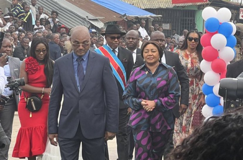 Huinfos's tweet photo. #SUIVI: Grâce à l’accompagnement de sa @FondationDNT , la Première Dame @DeniseNyakeru a procédé ce samedi, à l’inauguration du nouveau bâtiment de l’hôpital Mabanga Anémie SS à Yolo-Sud. Une institution hospitalière qui s’occupe exclusivement des personnes #drépanocytaires. https://t.co/QxCQT1siOB