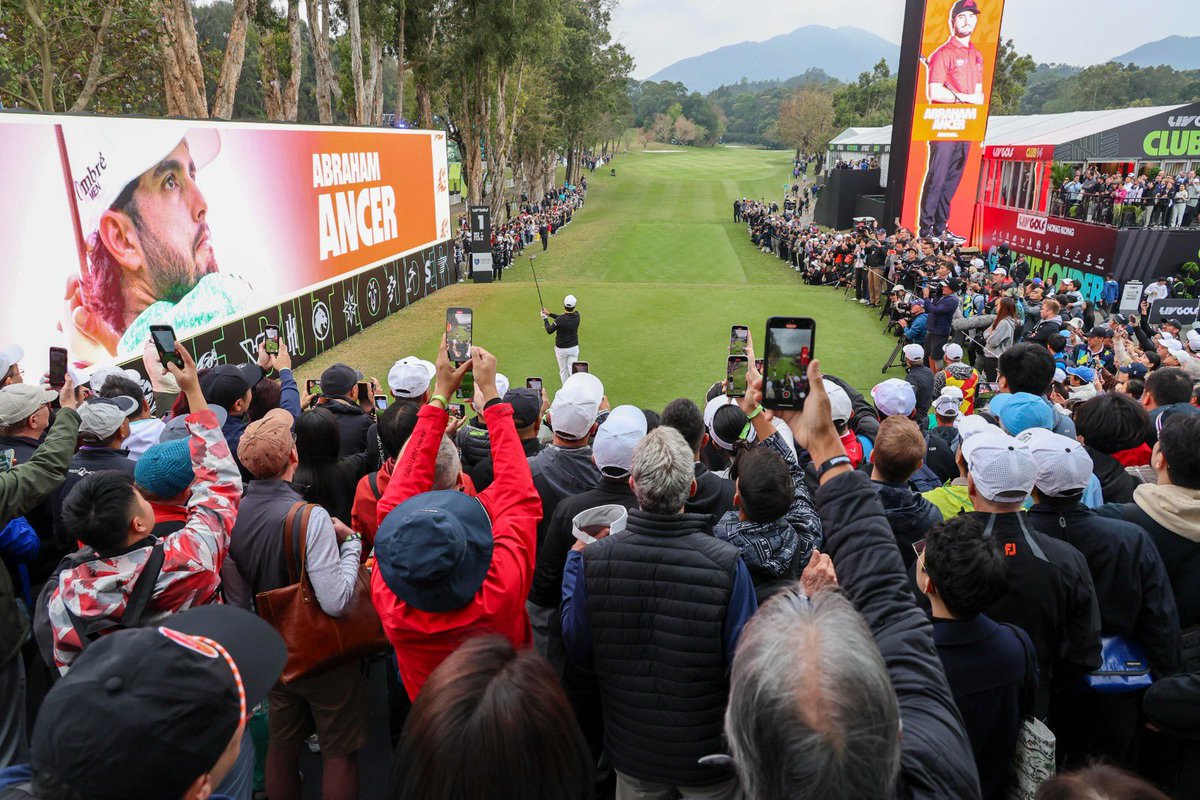 LIVGolfNation's tweet image. MASSIVE crowds at LIV Hong Kong this week!

This is what growing the game worldwide looks like.