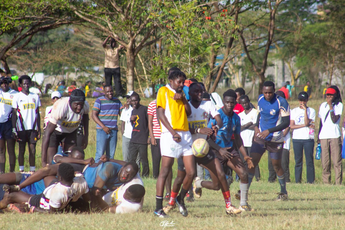 A really impressive performance from the boys to secure a 32-17 win against @Meanmachinerfc1 & advance to the playoffs. Tries from Davies Masinga (2), Japheth okello, Namamba and Jeff Ojuok were enough to hand us the much needed victory. #cougarsrising #RugbyKe #KRUchampionship