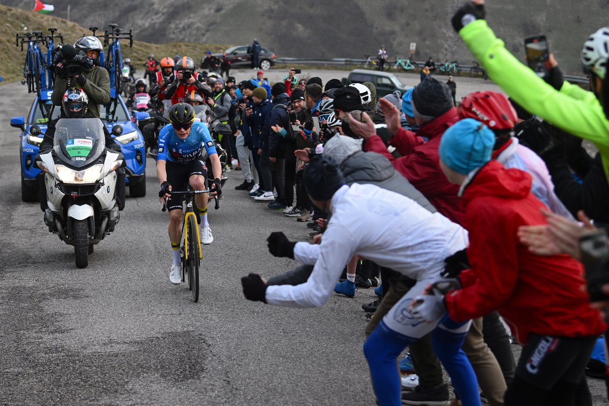 📸 The best shots of Stage 6 from Sassoferrato to Monte Petrano⤵️ 📸 @Dario_Beli tirrenoadriatico.it/foto/ 🔱 #TirrenoAdriatico