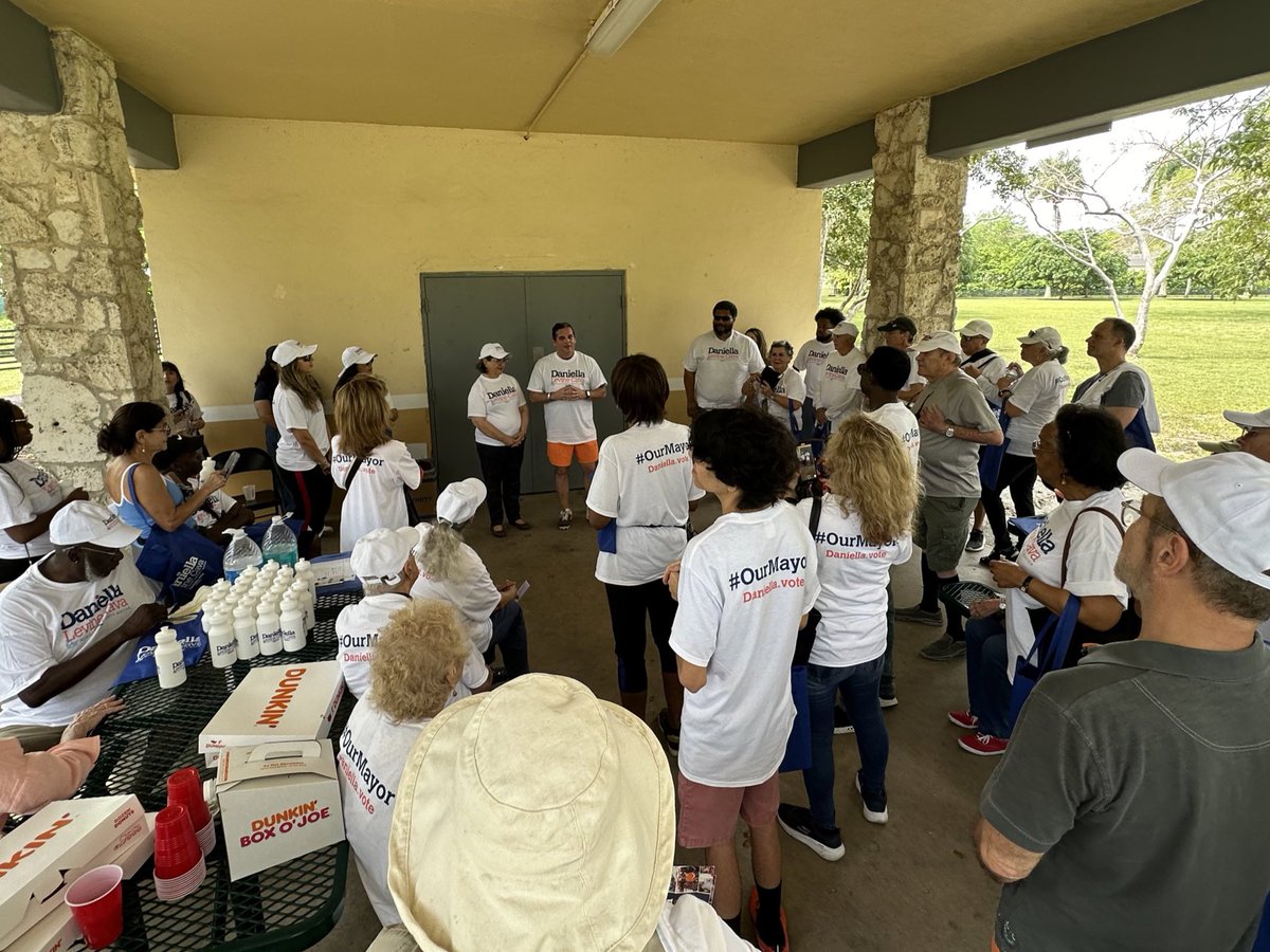 It was a wonderful Day of Action in beautiful South Miami with #TeamDLC! A big thank you to Mayor <a href="/ElectJavier/">Javier E. Fernández</a> and all of our incredible volunteers for joining us as we connected with our neighbors about the importance of this election!