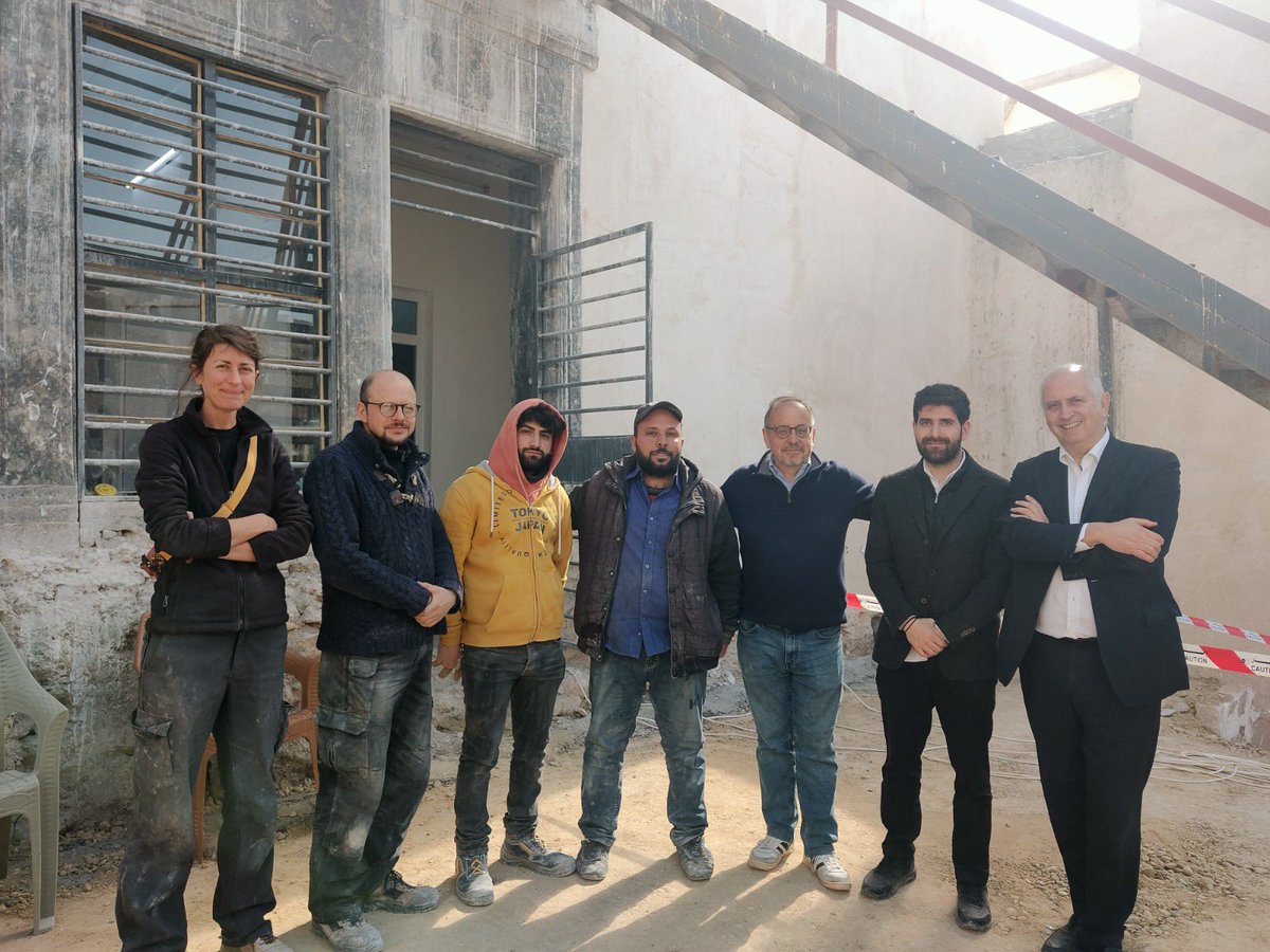's tweet image. #Irak 🇮🇶 L'Œuvre d'Orient a mené la visite du chantier de l'église Mar Toma des syriaques orthodoxes à #Mossoul avec @ALIPHFoundation. Accompagnés de Mgr Nicodemus, archevêque syriaque orthodoxe de Mossoul, Dr Emad, ingénieur projets, Lucie Antoine et Fulbert Dubois,