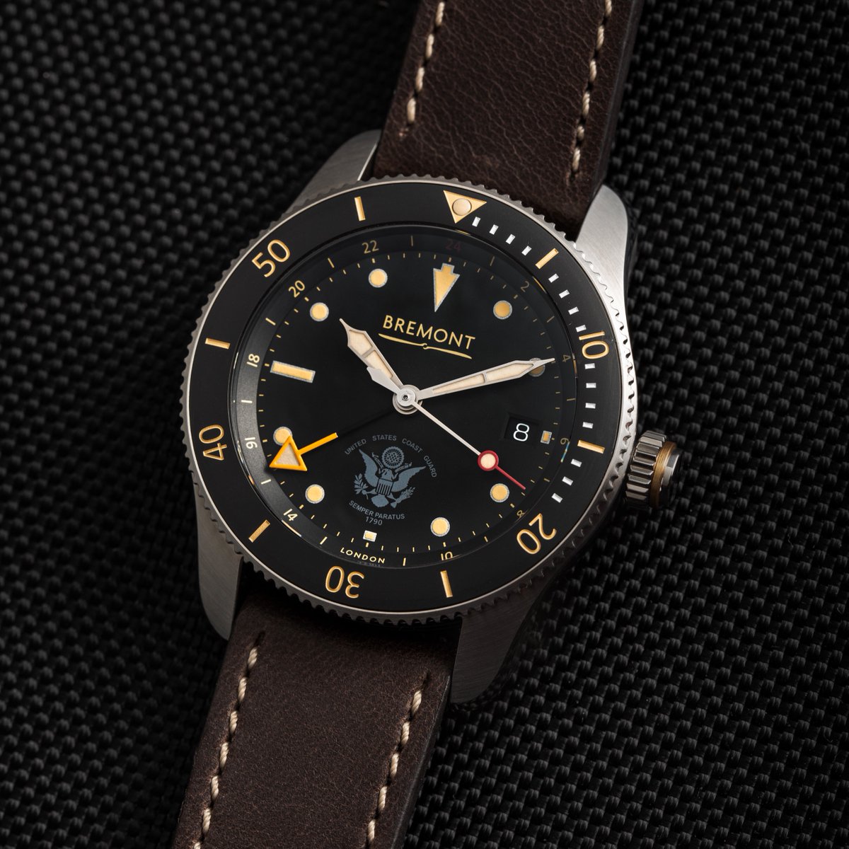 BremontMilitary's tweet image. Bremont Military is proud to collaborate on a diverse range of projects such as the US Coast Guard Pilots Watch.

This timepiece is available exclusively to current and former pilots of the @USCG. 

To enquire, contact military@bremont.com.

#Bremont #USCG #GoCoastGuard #Watches