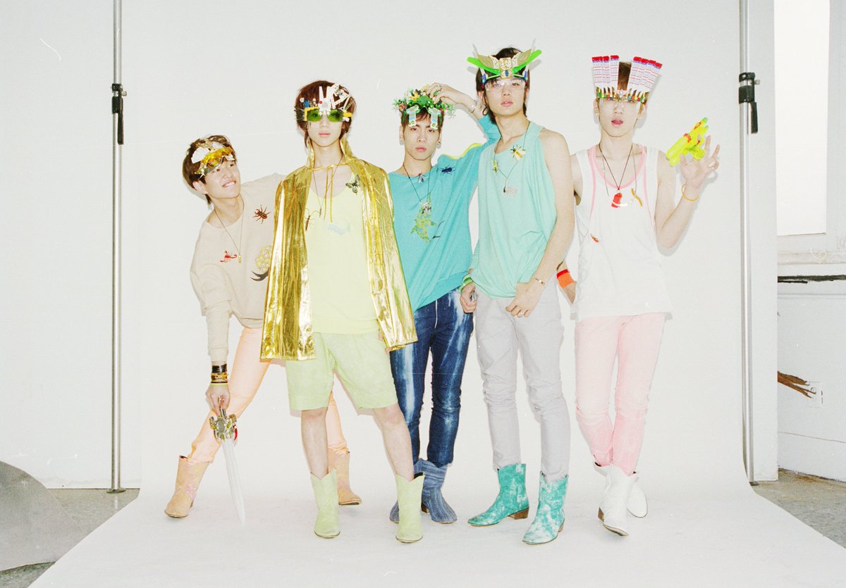shinee romeo (2009) hd scans — a thread