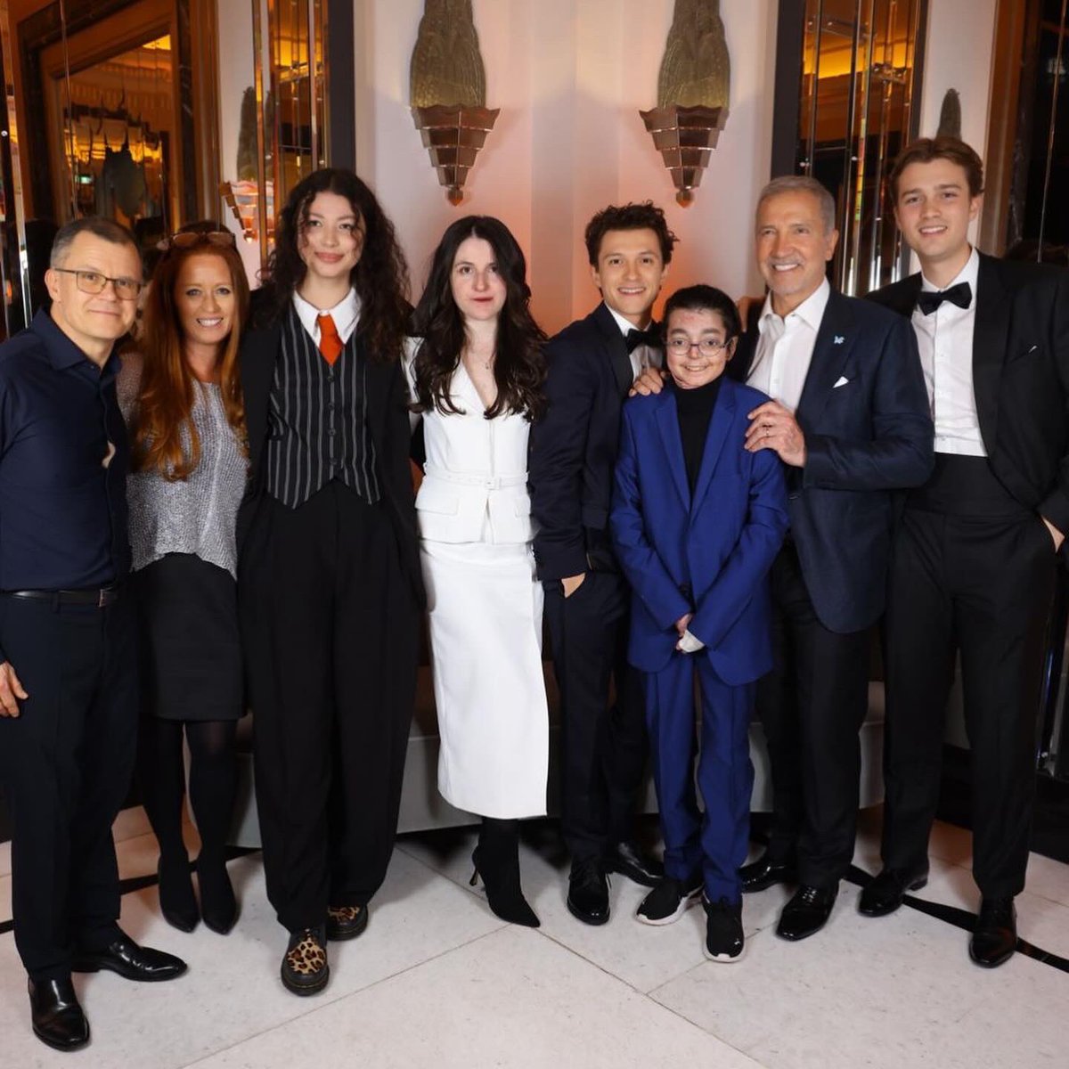 CharityDEBRA's tweet photo. What an evening at @Tbrotherstrust #PoshPubQuiz! π€©
A huge thank you to @TomHolland1996 for hosting and for inviting Fazeel up on stage to talk about life with EB.
We are so grateful for all The Brotherβs Trust do to help raise awareness and funds to #BeTheDifferenceForEB π https://t.co/WzsqHzU2DZ