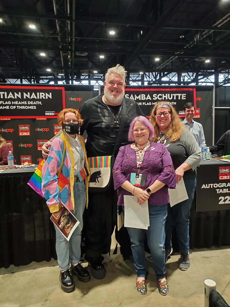 chive5's tweet image. #ofmd #ThankYouOFMD

Thank you @sambaschutte, @KristianNairn, and Con for being so welcoming and supportive of fans and our creations! Meeting all of you was such a delight! 🍊🙂❤️🏴‍☠️