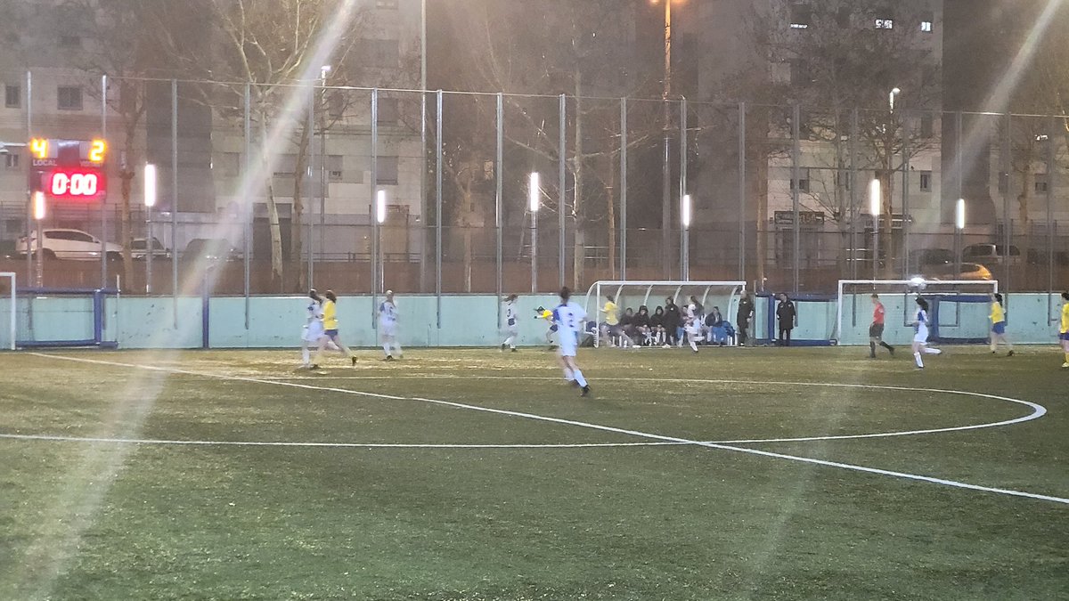 sentimentarlequ's tweet photo. El Juvenil A Femení ha perdut per 4-2 davant el @CDFF1977. Ainhoa Corbalán ha estat l'autora dels dos gols arlequinats.

La setmana vinent, el Sabadell rebrà al Sant Cugat a Olímpia.

#FontsantaSabadell #PrefJuv https://t.co/RvNvFuAbZO