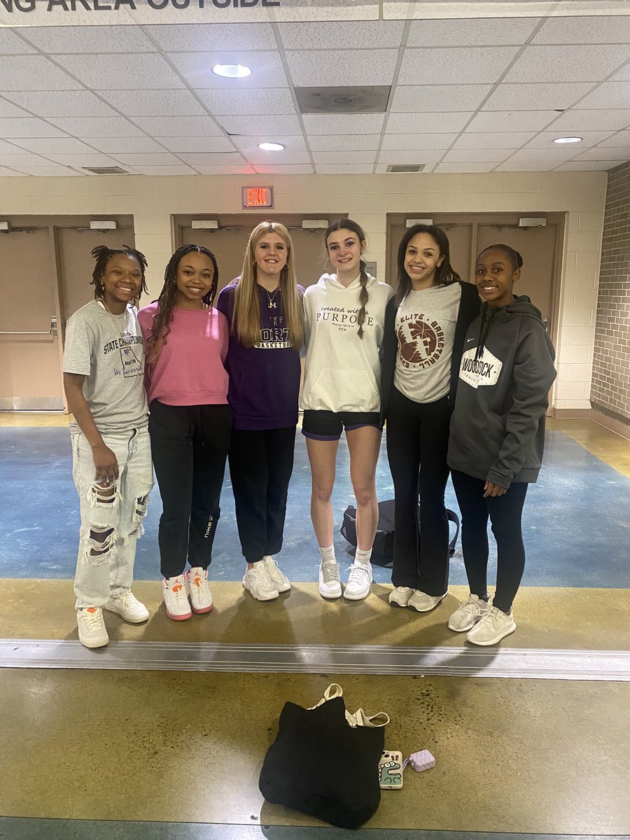Explosive_elites (@explosiveelites) on Twitter photo After the dust settles, we’re still standing behind each other! Super proud of our girl <a href="/Gabbie_Gliatta/">Gabbie Gliatta</a> for her performance in the 6A State Championship. 16p, 2r, 2a. Love her EE sisters for always supporting. <a href="/kylacantey3/">KylaCantey3</a> <a href="/MeganGehrts26/">Megan Gehrts</a> <a href="/kayedwards54/">Kay</a> <a href="/RainMcrae/">Rain McRae</a> After the dust settles, we’re still standing behind each other! Super proud of our girl <a href="/Gabbie_Gliatta/">Gabbie Gliatta</a> for her performance in the 6A State Championship. 16p, 2r, 2a. Love her EE sisters for always supporting. <a href="/kylacantey3/">KylaCantey3</a> <a href="/MeganGehrts26/">Megan Gehrts</a> <a href="/kayedwards54/">Kay</a> <a href="/RainMcrae/">Rain McRae</a>
