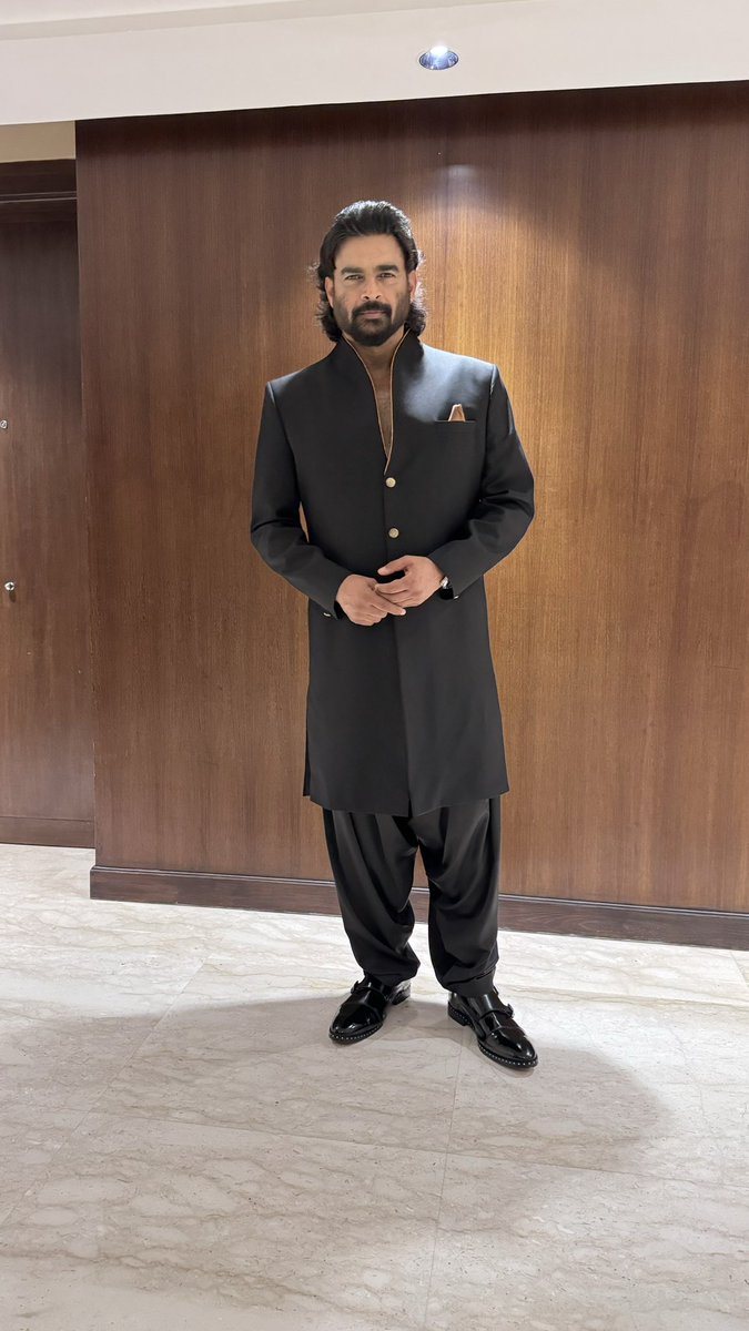 ActorMadhavan's tweet photo. Thank you so much for making me feel like the evening belongs to me. @khatriirfan69 . Always a pleasure  getting spruced up by you and the team . https://t.co/AMUj3QJKKc