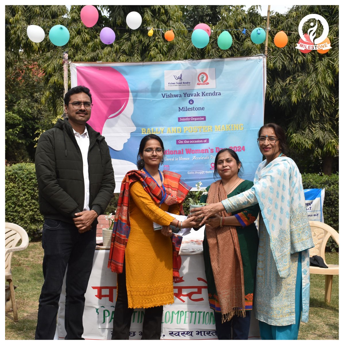 MilestoneNgo's tweet image. MILESTONE, in collaboration with Vishwa Yuvak Kendra and FANSA, organized a Painting competition, Rally and cycle rally to bring forward the theme &apos;Invest in women: accelerate progress&apos;.

#IWD2024 #internationalwomensday #FANSA #VishwaYuvakKendra