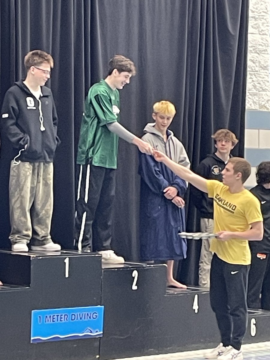 noviswimanddive's tweet photo. Cooper Wasson moves up to 13th, and Drew Reed finishes 10th in Diving at the State Finals! @ncsd ⁦@NoviAthletics⁩ https://t.co/8GVBuWnahx
